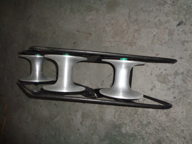 Silver Man Hole Cable Roller