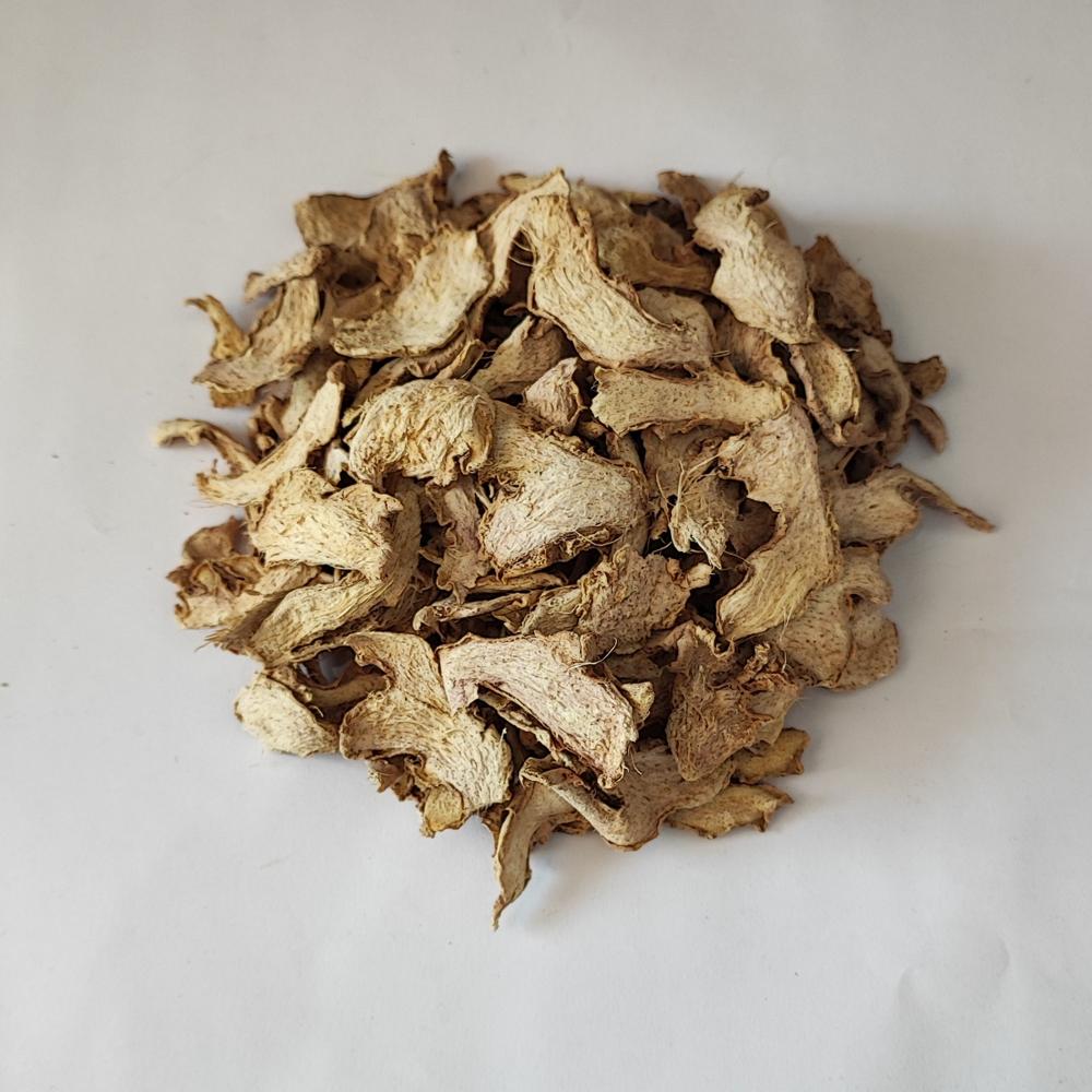 Ginger Flakes - Dehydrated Sliced Form, Natural Color | High Aroma, Long Shelf Life, Hygienically Packed, 100% Pure Without Additives