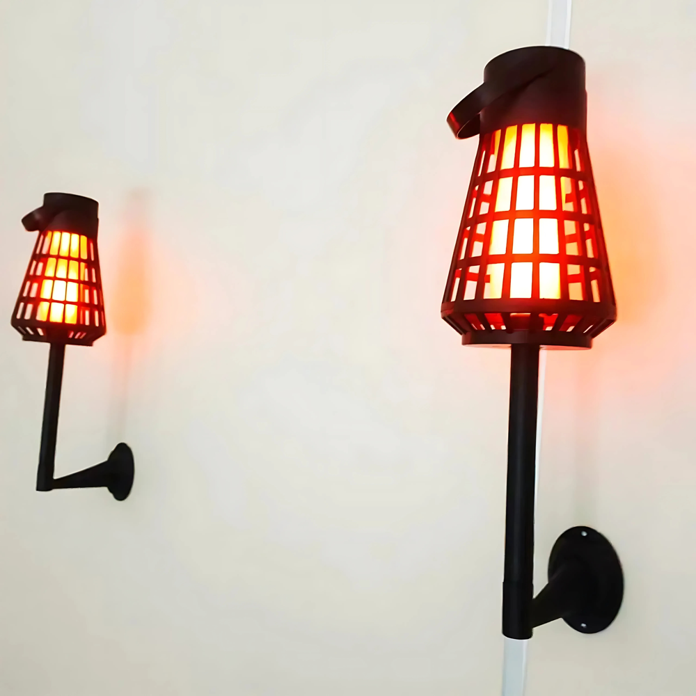 Solar Powered Woven Flame Lamp - Color: Black