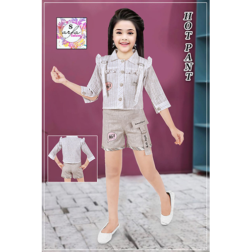 Girls Shirt Three Quarter Astin And Hot Pant - Color: Grey