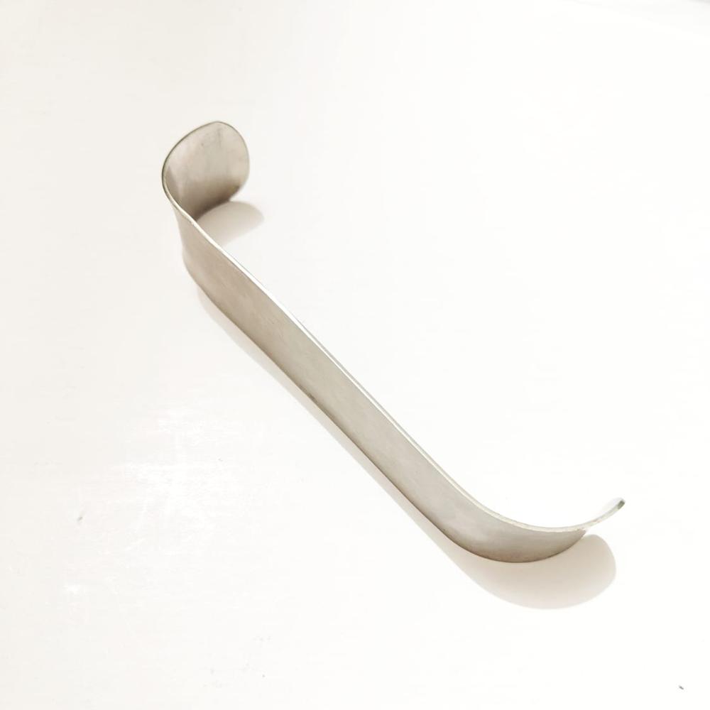 C Shape Retractor No 3 - Material: Steel