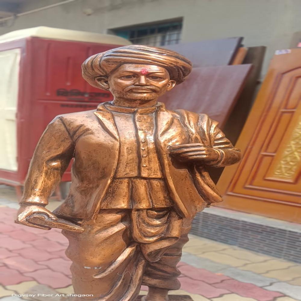 Fiber Mahatma fule statue