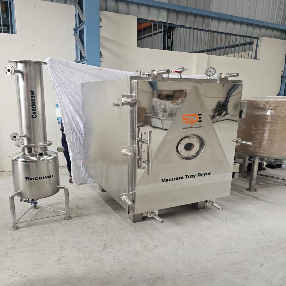 Automatic Ss Vacuum Tray Dryer - Color: Silver