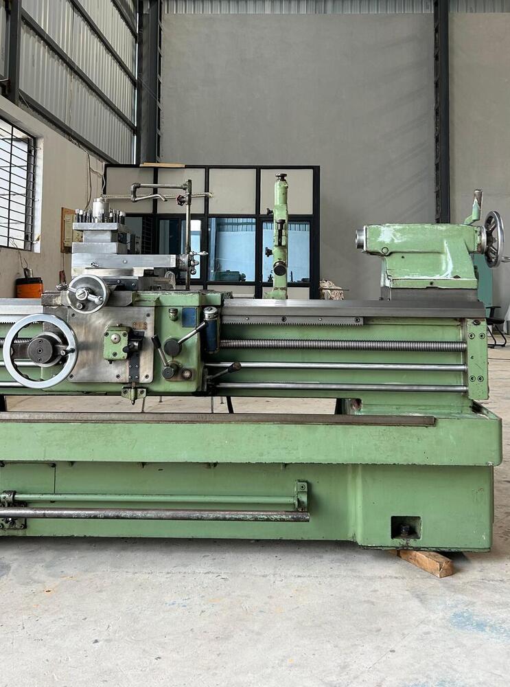 Used Lathe Machine