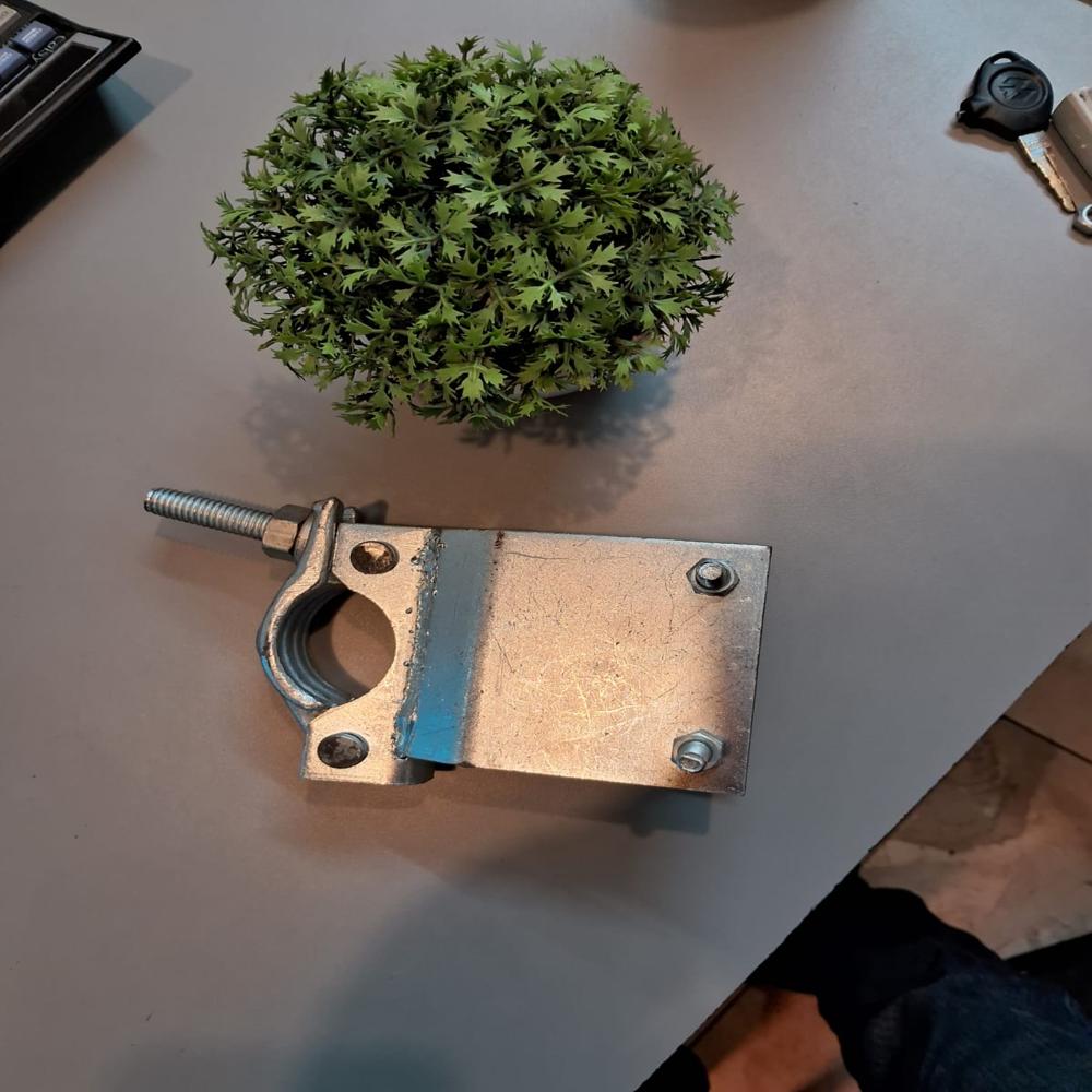 Box Ladder Clamp - Material: Steel
