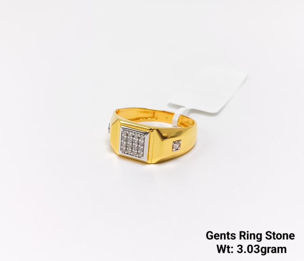 92% New Design Gold Gents Ring Stone