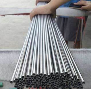 Duplex stainless steel seamless pipe