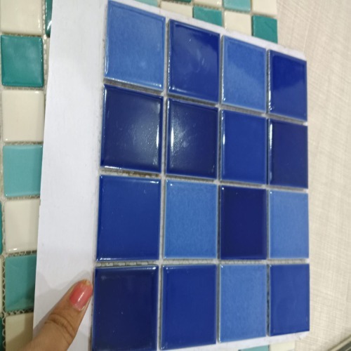 Swimming Pool Tiles - Pattern: Square Edge