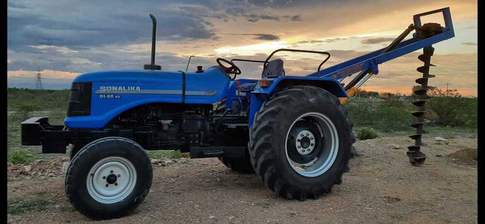 Tractor Mounted Earth Auger - Automatic Grade: Semi-Automatic