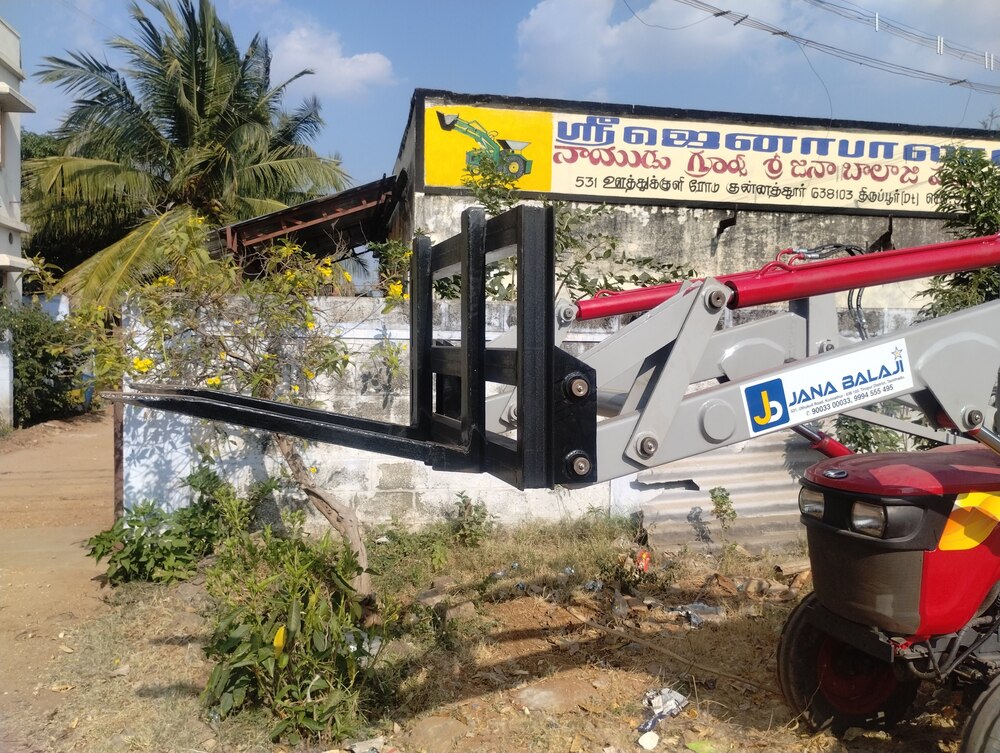 Tractor Mounted Mini Loader - Capacity: 500 Kg To 600 Kg Kg