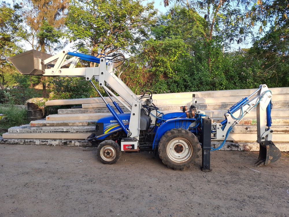 Mini Backhoe - Color: Multiple
