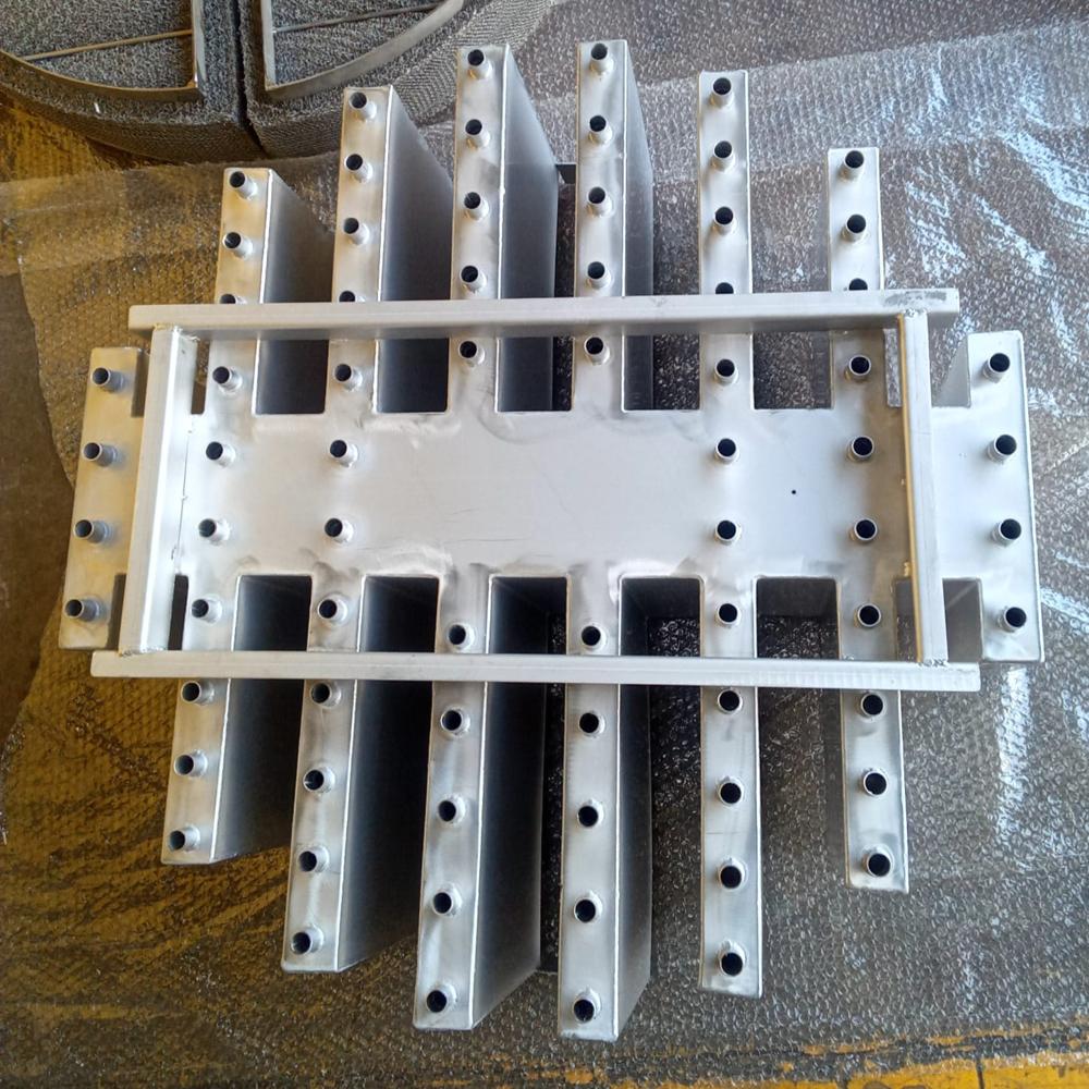 Channel Type Liquid Distributor - Cutting Thickness: 2-3 Millimeter (Mm)