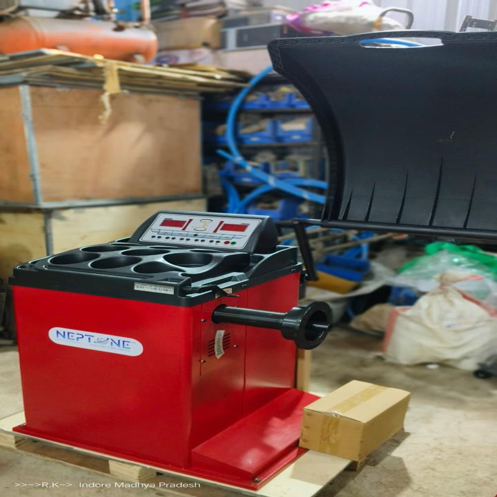 DIGITAL WHEEL BALANCER - CB923D