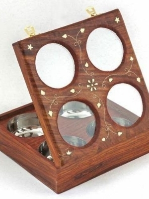 Wood Dry Fruit Box - Color: Brown