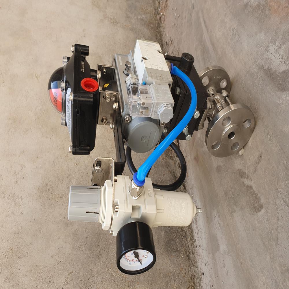 Pneumatic Ball Valve - Color: Silver / Blue