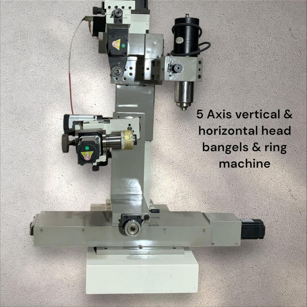 Cnc 6 Axis Horizontal Head Background Machine - Accuracy: 0.2 Mg