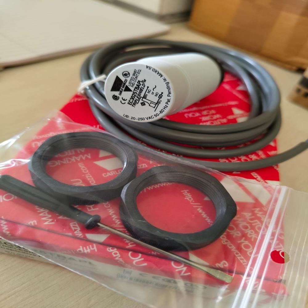 Capacitive Sensor - Cable Length: 2mtr Meter (M)