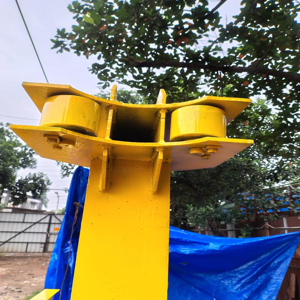 Free Standing Jib Crane - 2 Ton Capacity, New Condition - High-pressure Rated, Industrial Applications, High-quality Build, Warranty Included
