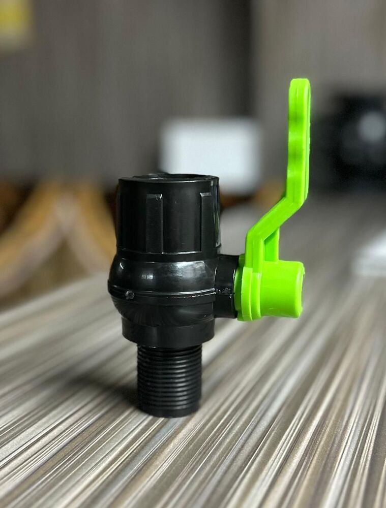 Black And Green Color Tank Nipple Valve