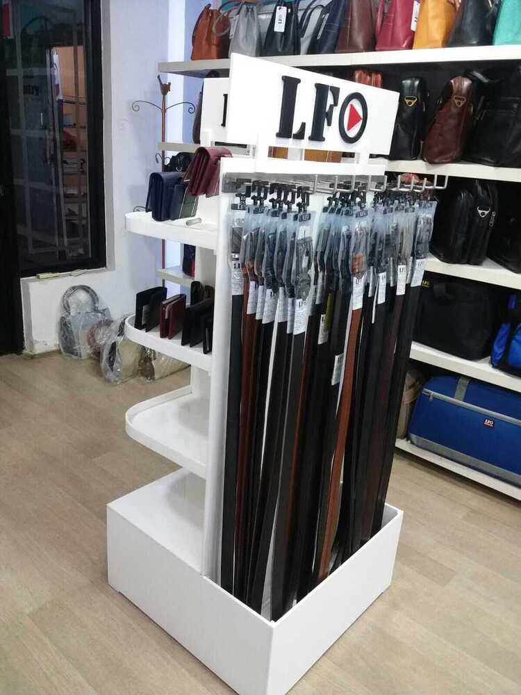 Stainless Steel Belt Stand - Color: Black