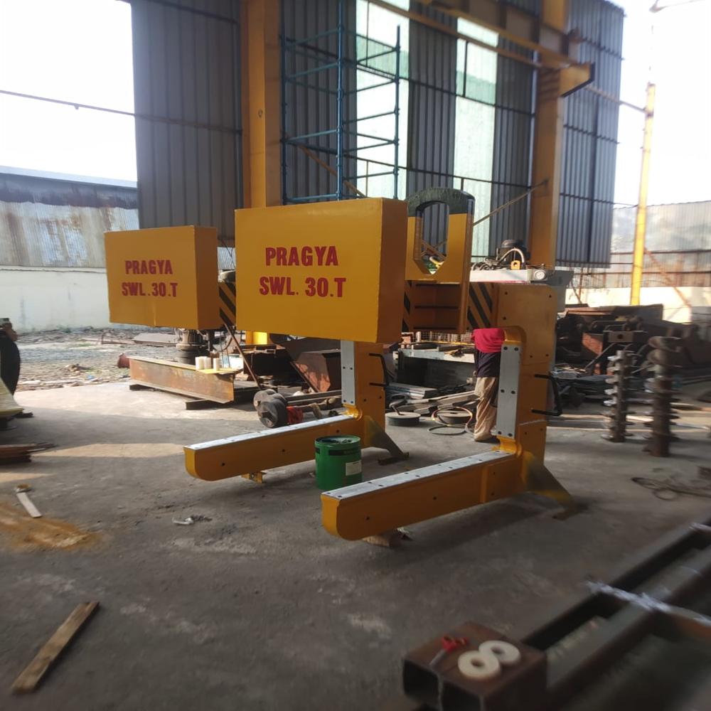 C Hook - Attributes: Strong