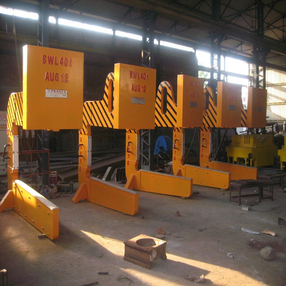 C Hook - Attributes: Strong