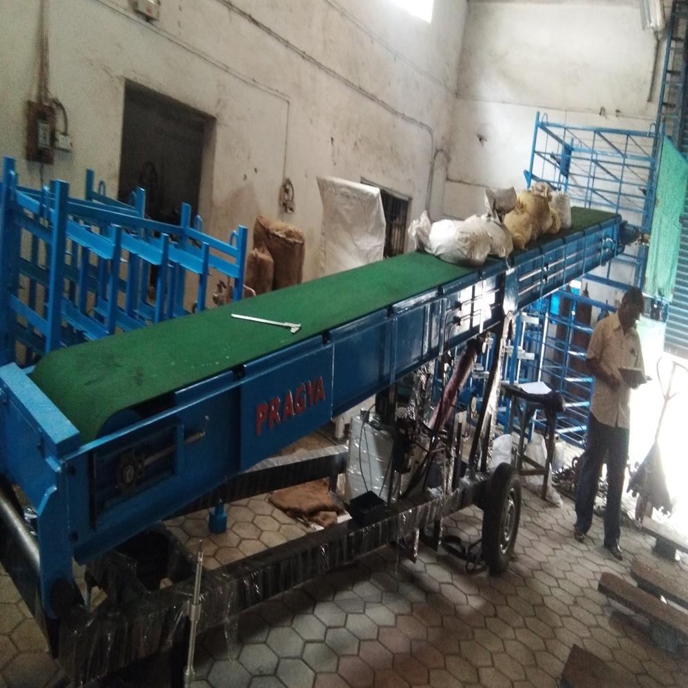 Telescopic Conveyor - Mild Steel-rubber, 50-100 Kilograms Load Capacity, Blue-black Color | Easy Installation, Corrosion Resistant, High Strength, Long Life