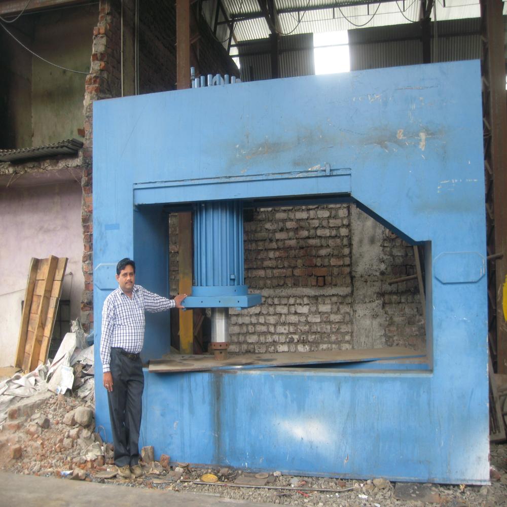 150 Ton Hydraulic Press Machine - Attributes: Durable