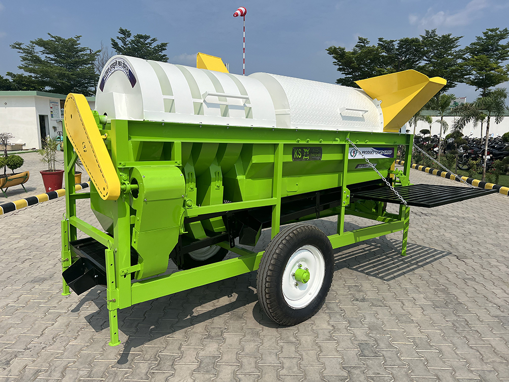 Paddy Thresher - Color: Multicolor Paint Coated