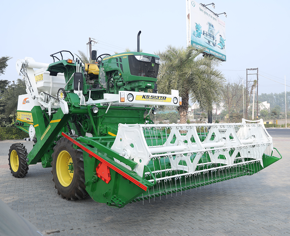 Ks-513Td Standard Combine Harvester - Color: Multicolor Paint Coated