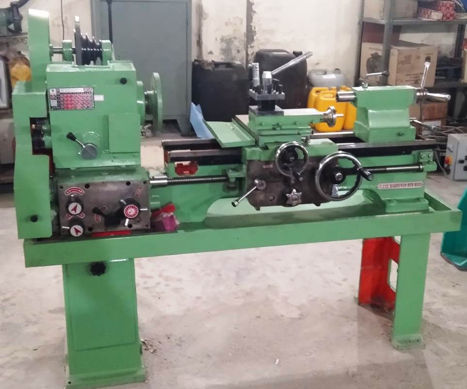 Light Duty Lathe - 25 Grade Cast Iron Bed, 180 Bhn Hardened Precision Engineering