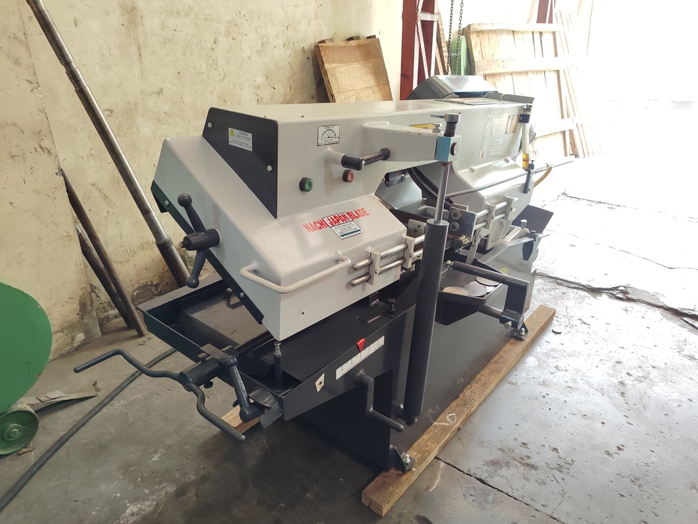 Band Saw Machine