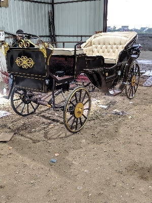 Victoria Baggi - Color: White Gold