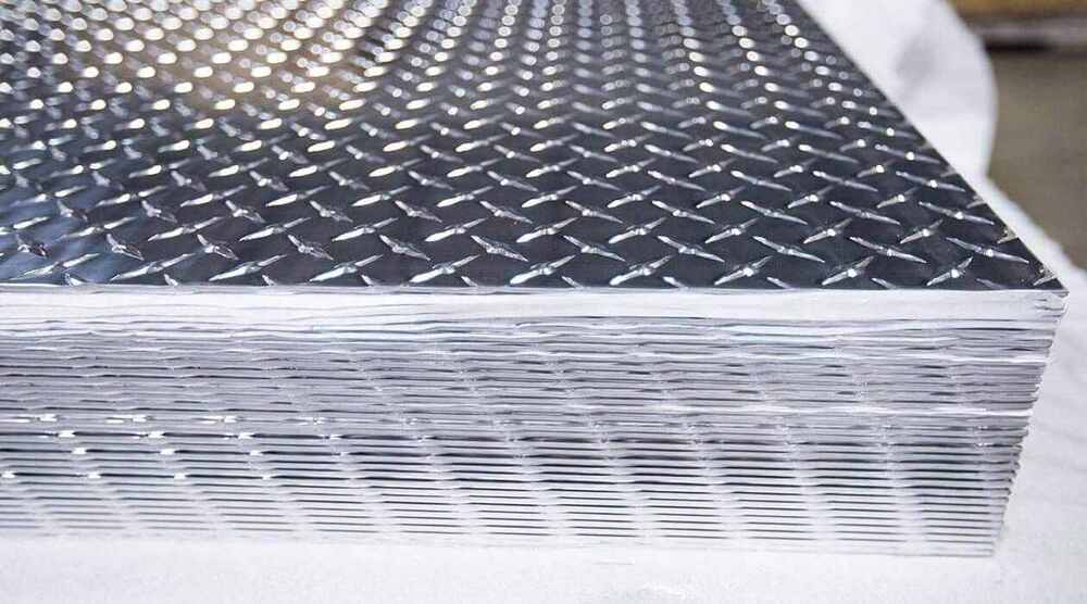 Aluminum Chequered Plate - Color: Silver