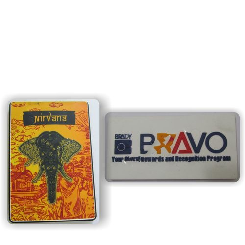 नीला और लाल रबर चुंबकीय लेबल