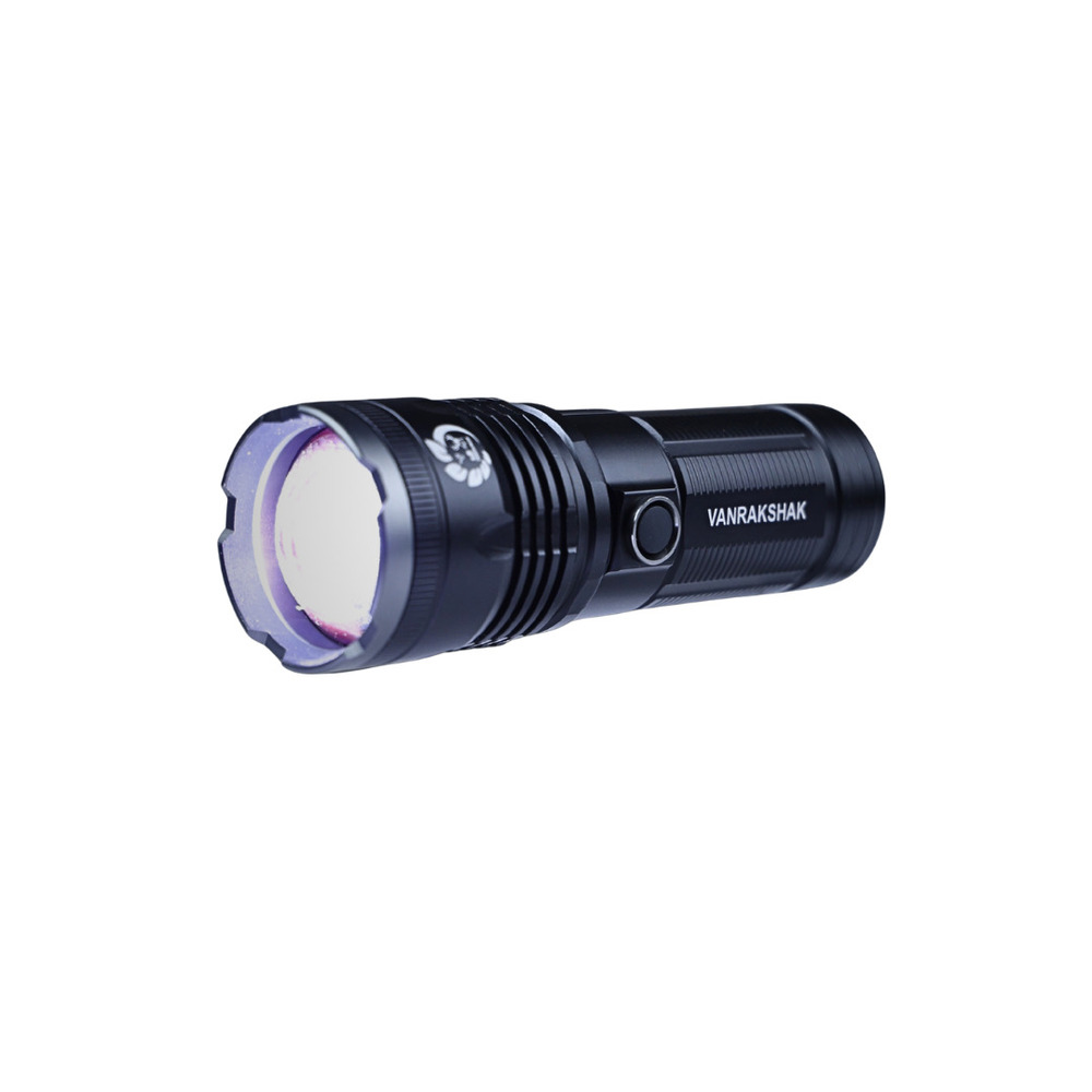 Vnk P18 Led Flashlight - Features: Good Quality