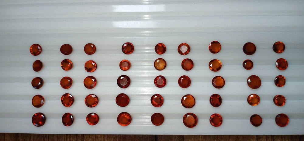 Natural African Gomed Hessonite Gemstone - Hardness: Rigid