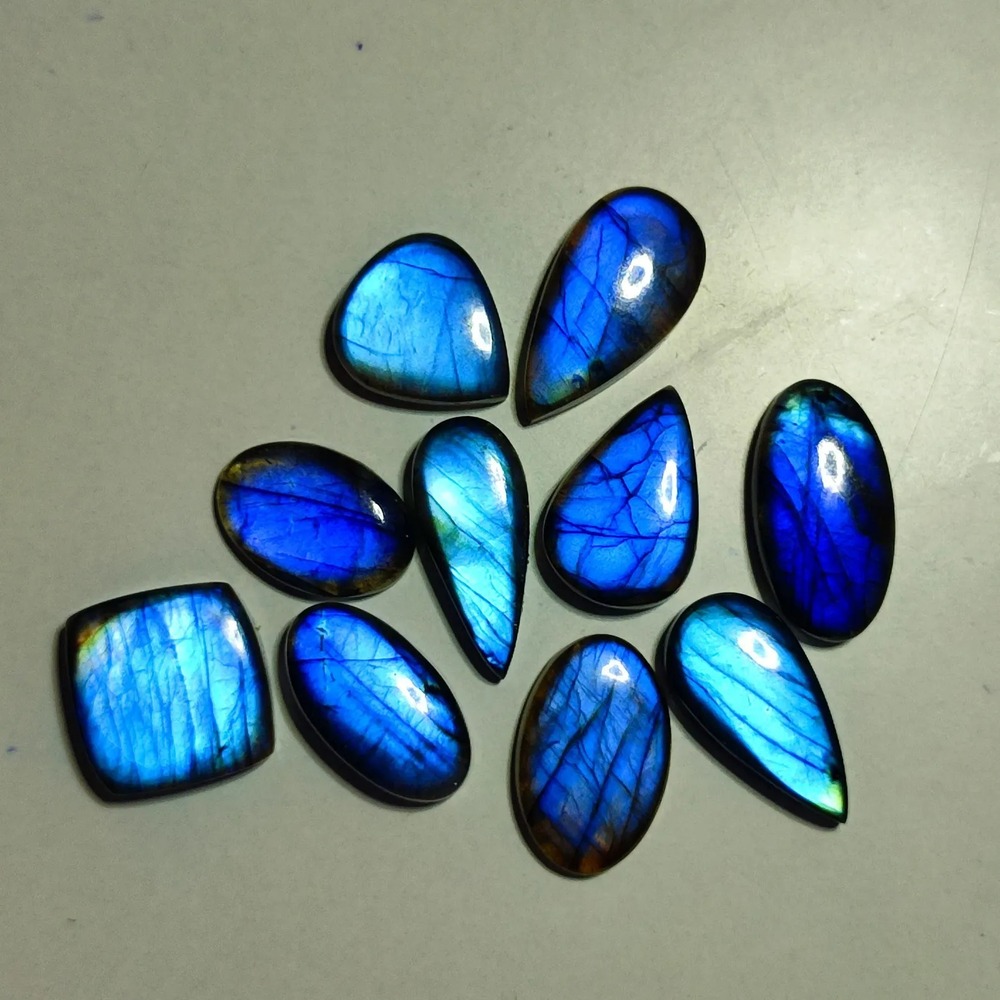 Natural Labradorite Cabochon Gemstone - Hardness: Rigid