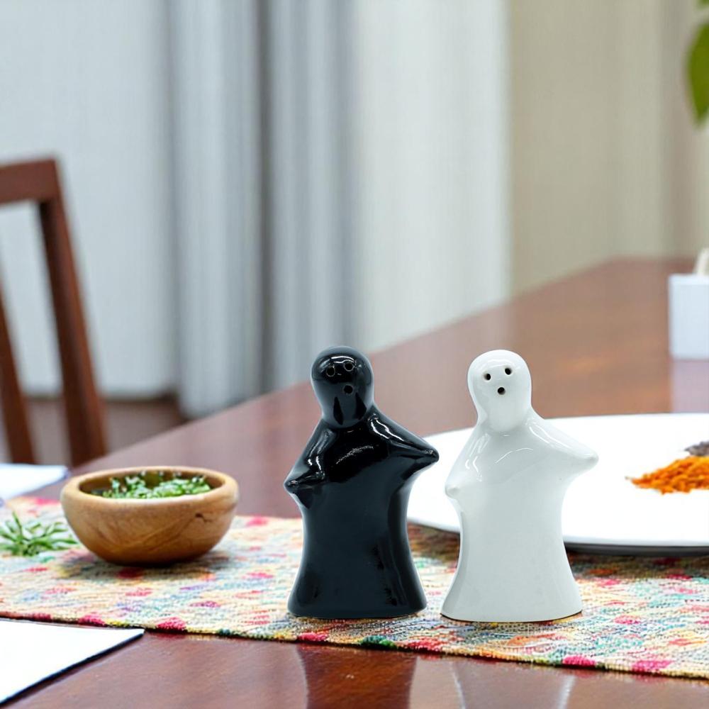 Ceramic Salt and Pepper Penguin Shape