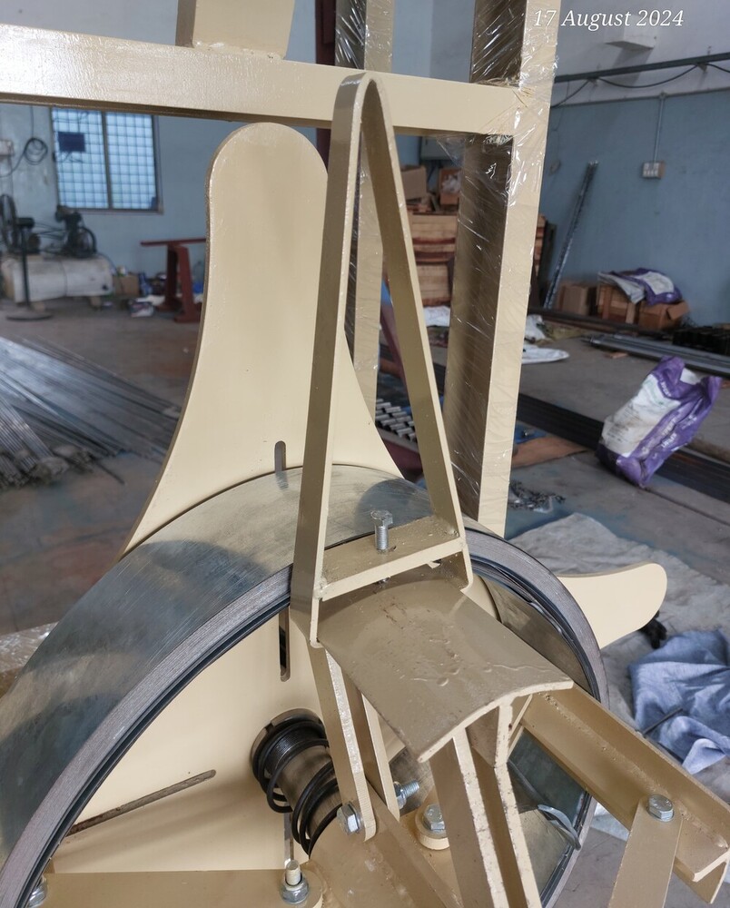 Movable Decoiler With Chain Hoist