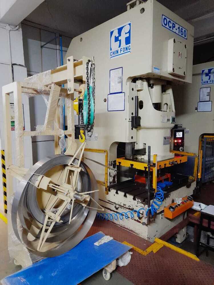 Movable Decoiler with Chain Hoist