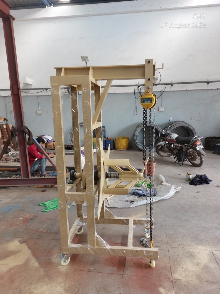 Movable Decoiler With Chain Hoist