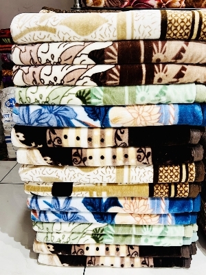 Single Bed Blanket King Size 3 Kg - Feature: Washable