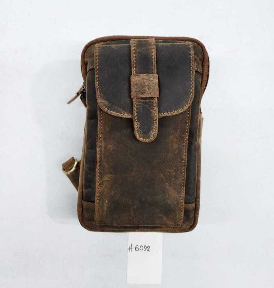 Mobile Bag In Hunter - Color: Brown