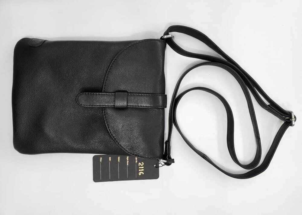 Small Crossover Bag - Color: Black