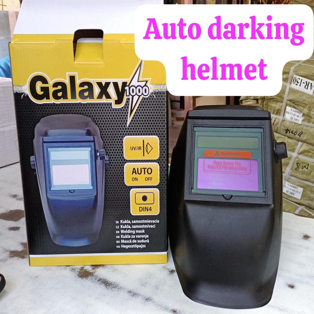 Auto Darkening Welding Helmet - Color: Black