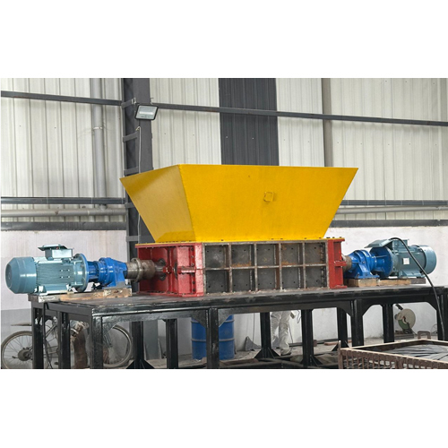 Industrial Plastic Shredder Machines - Automatic Grade: Automatic