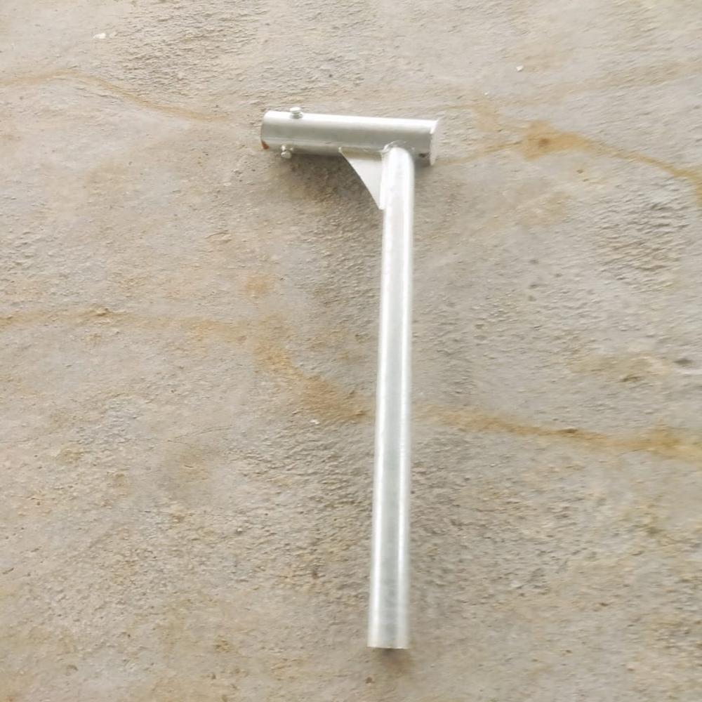 Single-Arm 7 Meter Octagonal Street Light Pole - Color: Silver