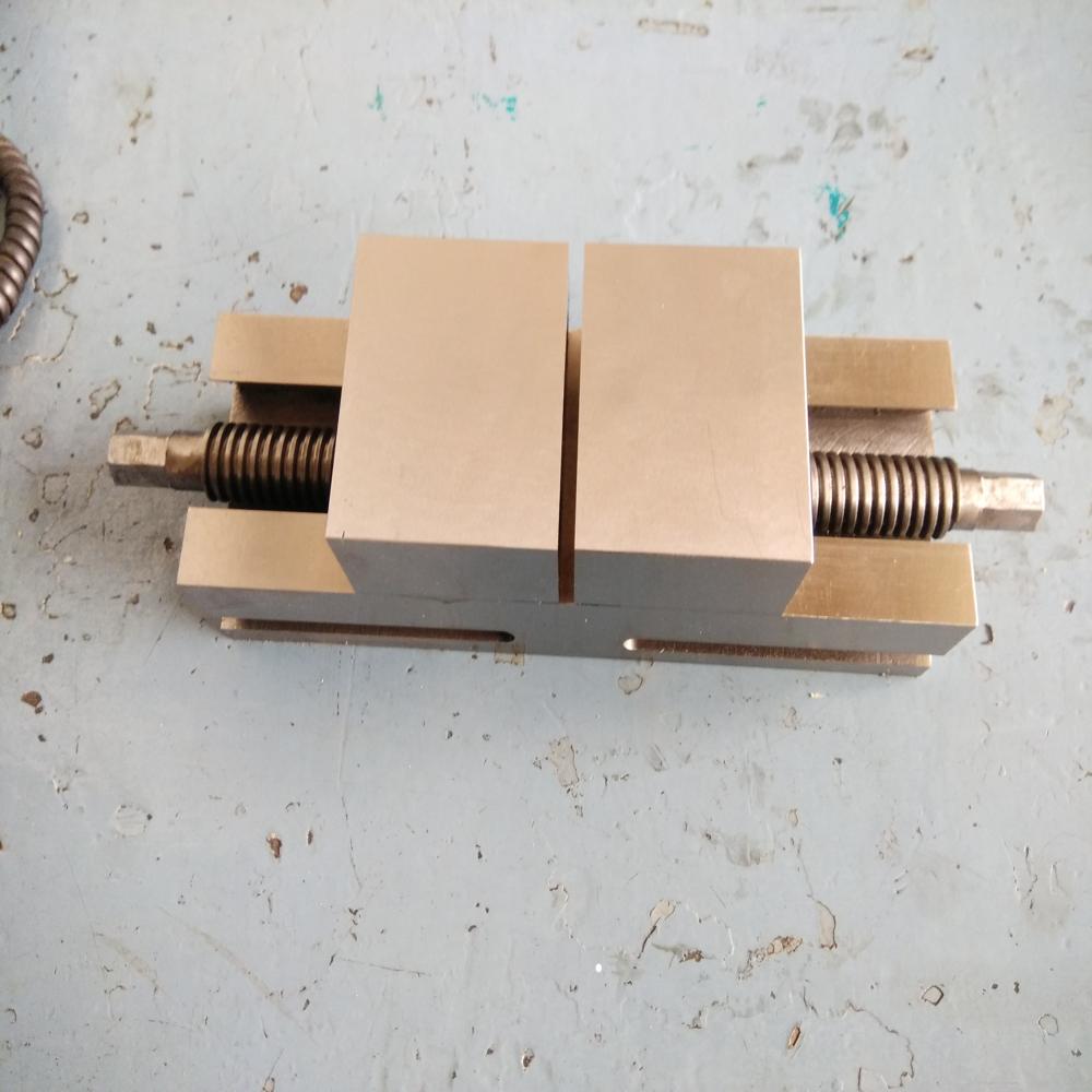 Self Centering Dovetail Grinding And Milling Vice - Application: Industrial