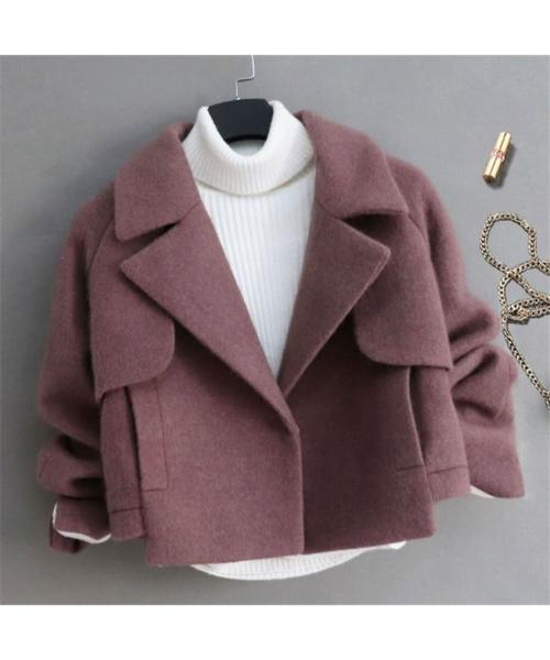Short overcoat for women